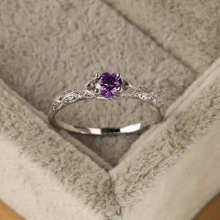 Lily | Light Amethyst Ring