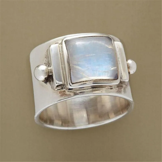 Zephyra | Moonstone Cubic Ring