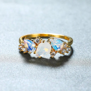 Olivia | Gold Vintage Moonstone Crystal Ring