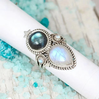 Evelyn | Vintage Women's Ring Moonstone Gemstone