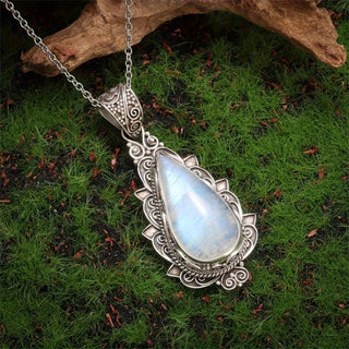 Seren | Vintage Moonstone Pendant Necklace