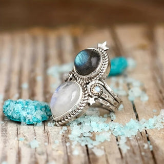 Evelyn | Vintage Women's Ring Moonstone Gemstone